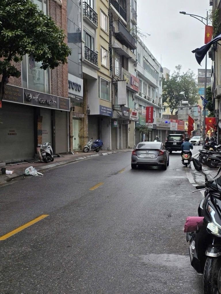 Bán nhà An Trạch - diện tích 22,6m2 5 tầng - Mặt phố kinh doanh sầm uất - giá 21,5 tỷ