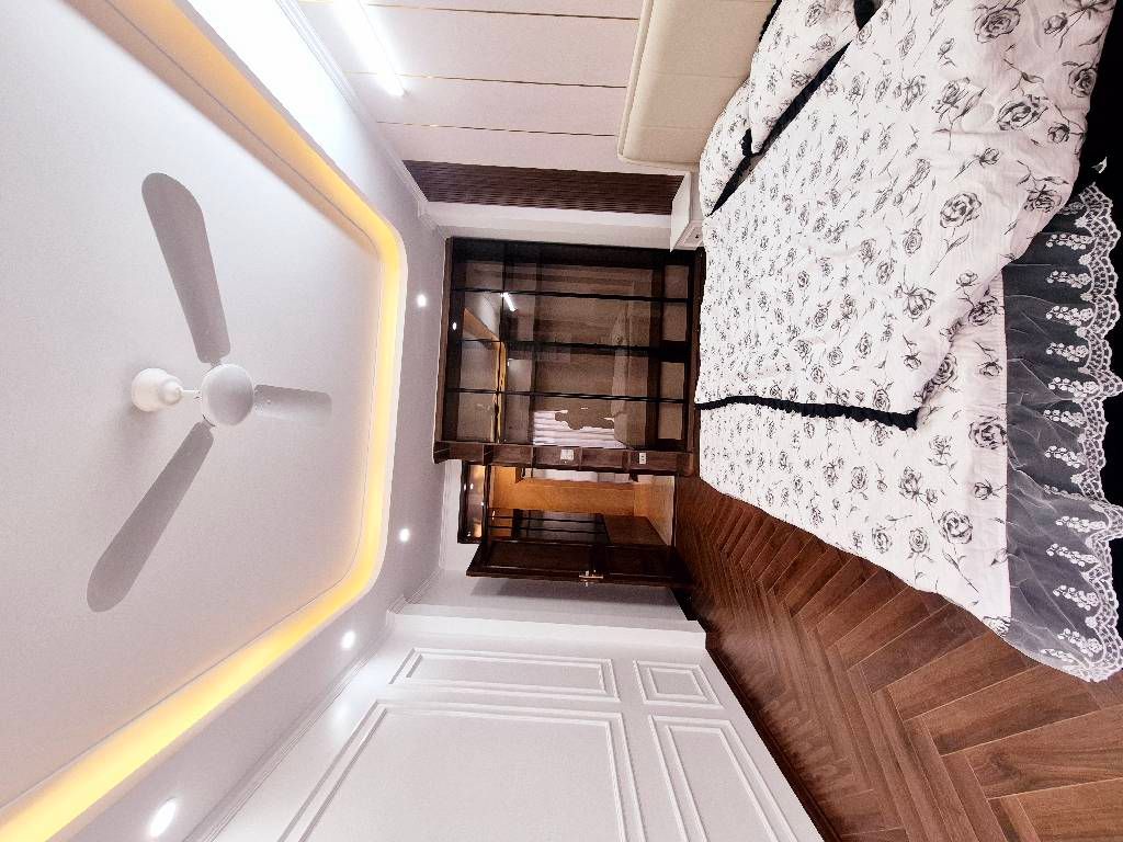 Bán nhà Thọ Lão - diện tích 42m2 7 tầng - SIÊU PHẨM LÒ Đúc - THANG MÁY - TẶNG NỘI THẤT TIỀN TỈ - giá 1,95 tỷ