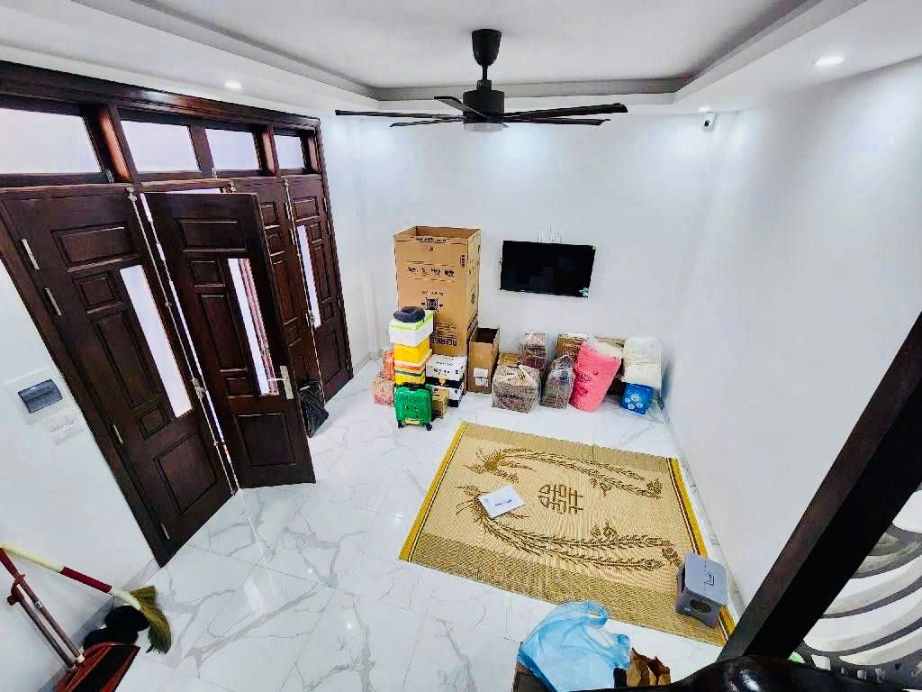 Bán nhà Lò Đúc - diện tích 30m2 5 tầng - Lô góc, xây mới thang máy - giá 13,2 tỷ