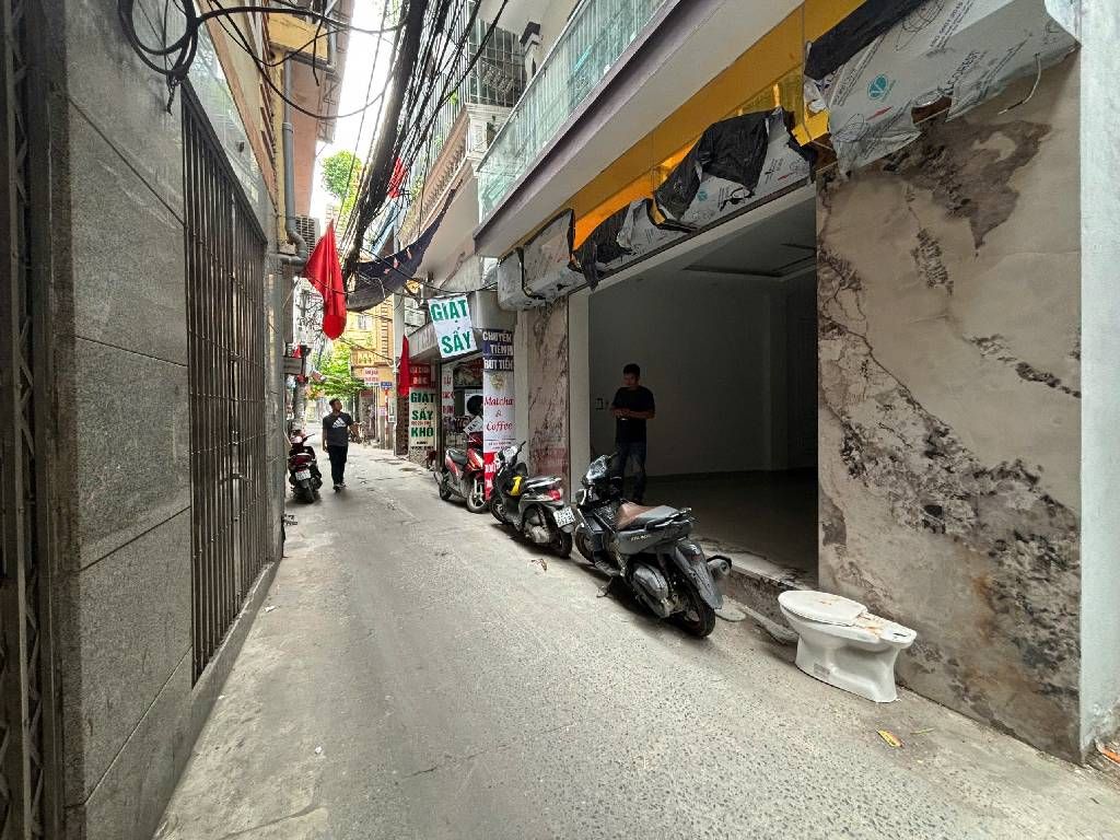 Bán nhà Minh Khai - diện tích 56m2 6 tầng - Ô tô đỗ cửa - giá 14,9 tỷ