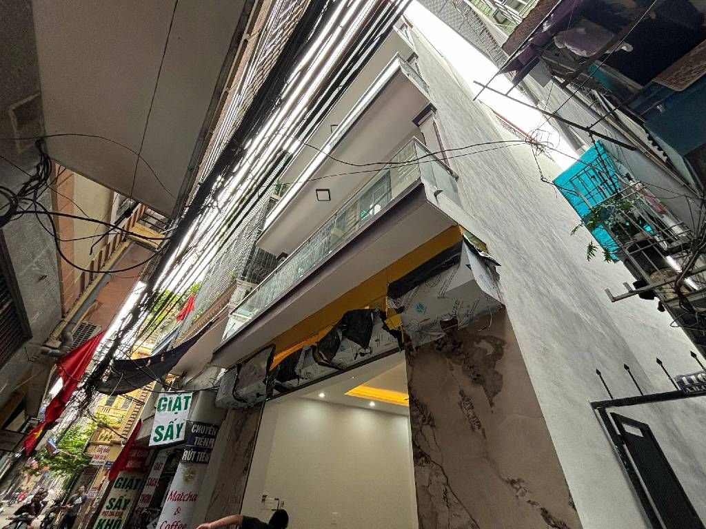 Bán nhà Minh Khai - diện tích 56m2 6 tầng - Ô tô đỗ cửa - giá 14,9 tỷ
