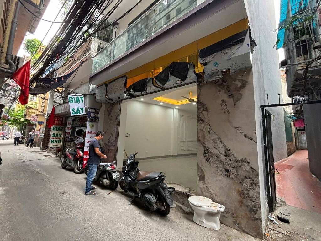 Bán nhà Minh Khai - diện tích 56m2 6 tầng - Ô tô đỗ cửa - giá 14,9 tỷ