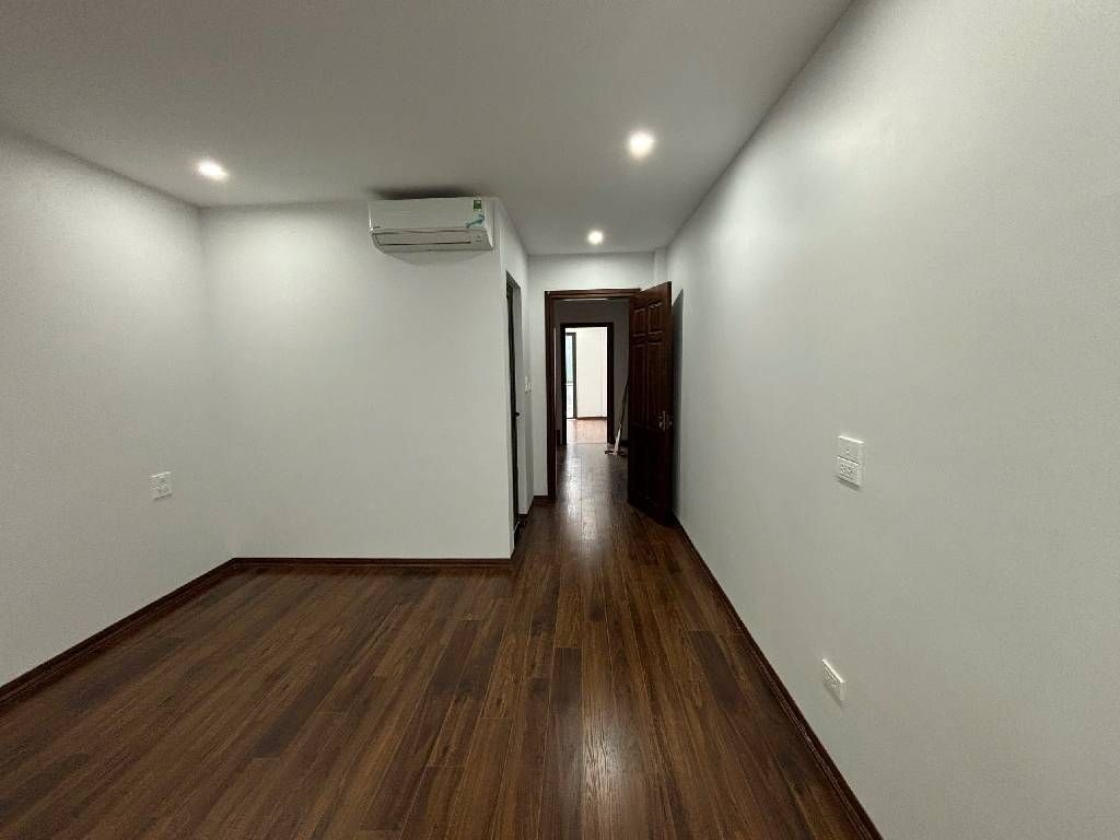 Bán nhà Minh Khai - diện tích 56m2 6 tầng - Ô tô đỗ cửa - giá 14,9 tỷ