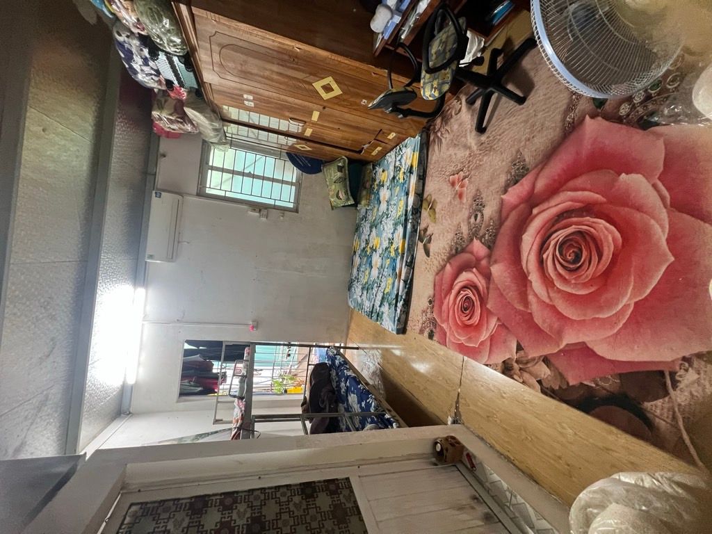 Bán nhà Vĩnh Hưng - diện tích 21m2 2 tầng - Nhà xây 2 tầng trong khu ngõ đông đúc - giá 2 tỷ
