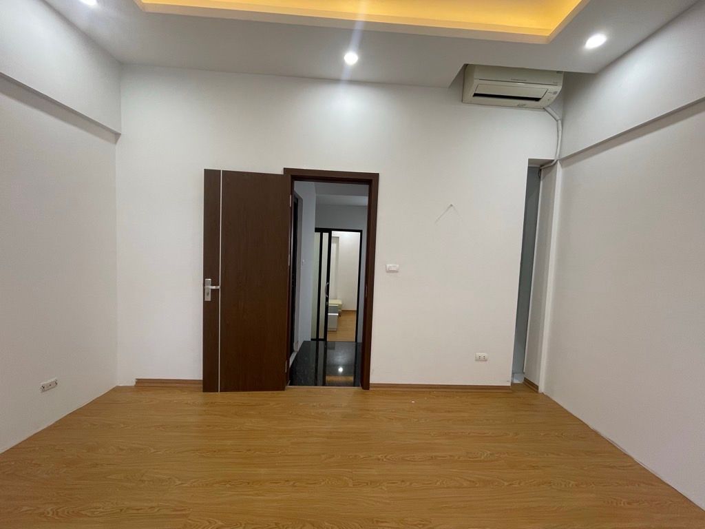 Bán nhà Thanh Liệt - diện tích 40.7m2 4 tầng - Ô TÔ ĐỖ CÁCH NHÀ 5M - giá 11 tỷ