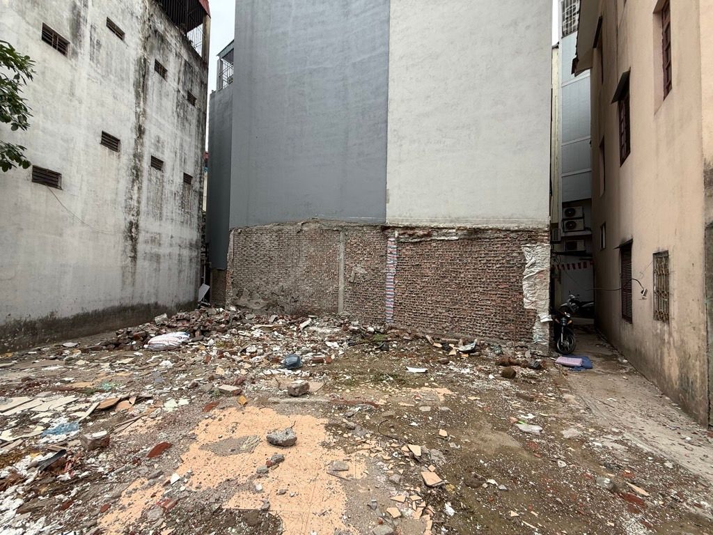 Bán nhà Minh Khai - diện tích 79.4m2 1 tầng - Mảnh đất vàng - giá 13,2 tỷ