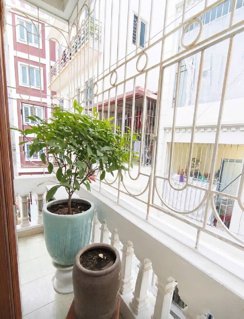 Bán nhà Kim Giang - diện tích 31m2 4 tầng - Mặt ngõ thông ô tô chạy - giá 12,6 tỷ