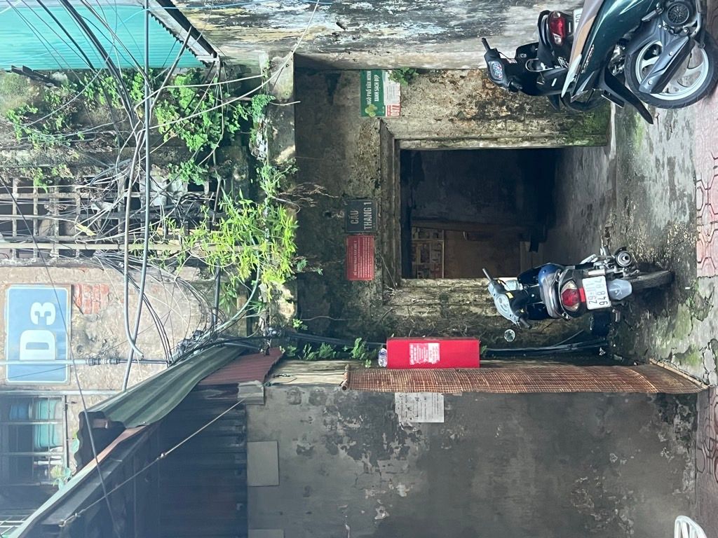 Bán nhà Nguyễn Công Trứ - diện tích 20,1m2 3 tầng - Căn góc thoáng sáng - giá 2,2 tỷ