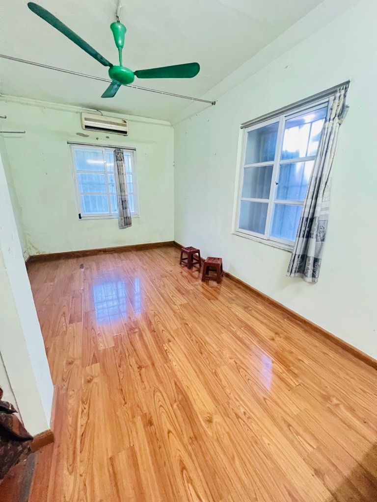 Bán nhà Nguyễn Công Trứ - diện tích 20,1m2 3 tầng - Căn góc thoáng sáng - giá 2,2 tỷ