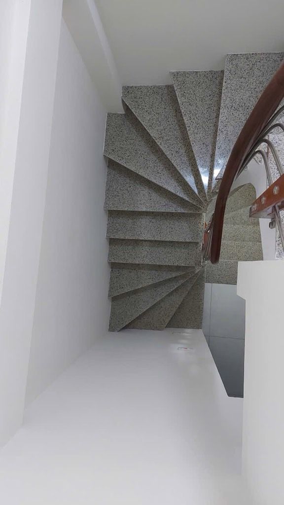 Bán nhà Minh Khai - diện tích 9,2m2 4 tầng - Nhà ngõ thông thoáng, gần ô tô - giá 5,8 tỷ