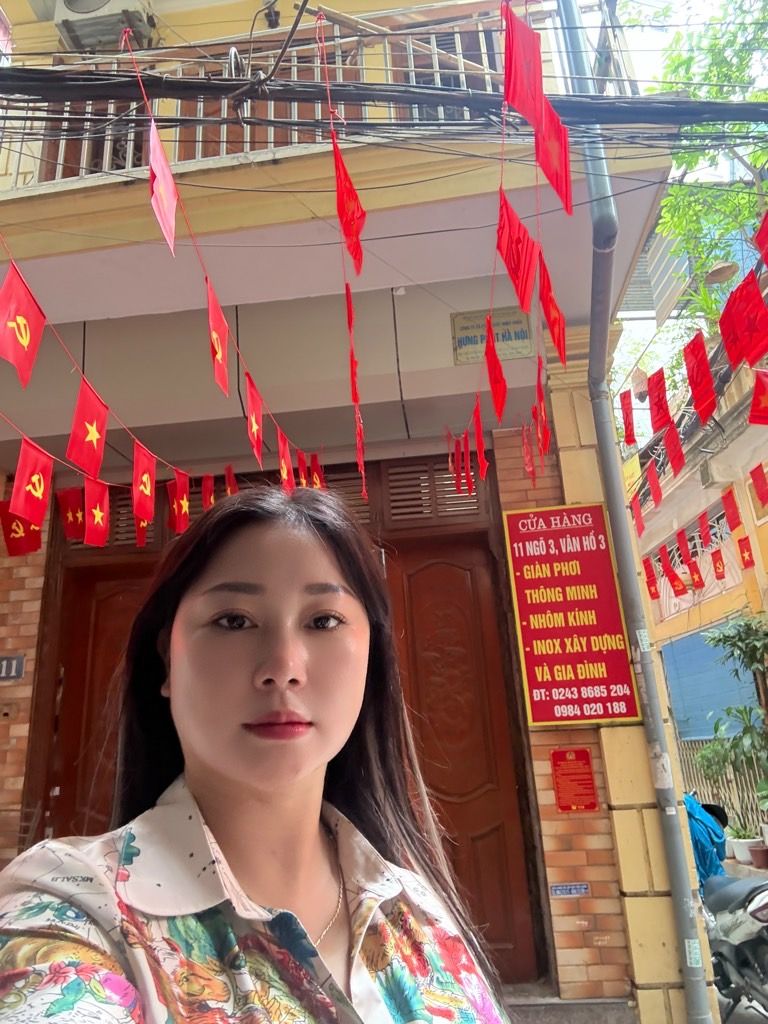 Bán nhà Vân Hồ - diện tích 30m2 4 tầng - Ngõ 3 gác - giá 10,5 tỷ