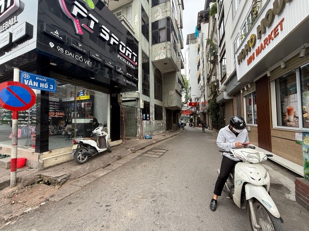 Bán nhà Vân Hồ - diện tích 30m2 4 tầng - Ngõ 3 gác - giá 10,5 tỷ