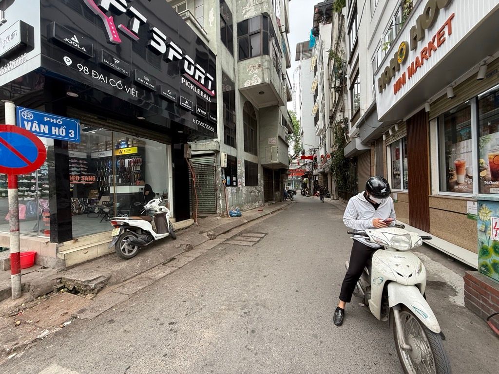 Bán nhà Vân Hồ - diện tích 30m2 4 tầng - Ngõ 3 gác - giá 10,5 tỷ