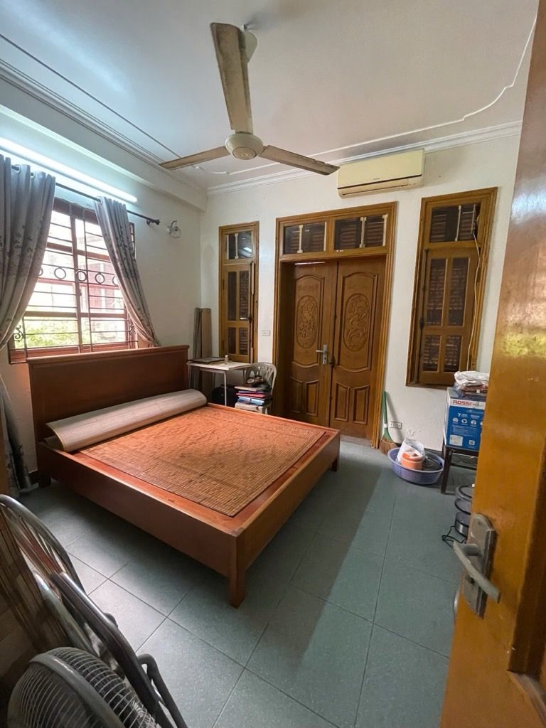 Bán nhà Vân Hồ - diện tích 30m2 4 tầng - Ngõ 3 gác - giá 10,5 tỷ