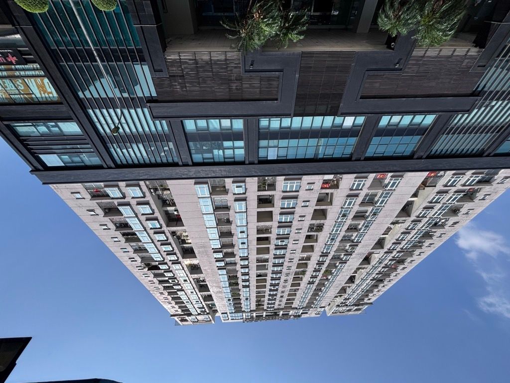Bán nhà La Thành - diện tích 98.3m2 1 tầng - Căn hộ lô góc, 3 ngủ - giá 11 tỷ