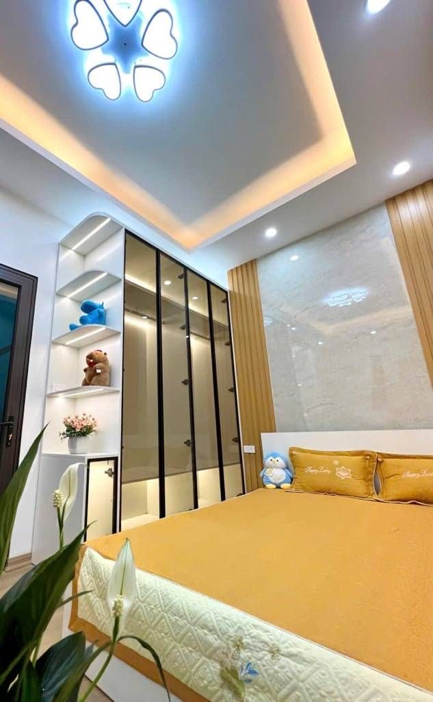 Bán nhà Tôn Đức Thắng - diện tích 21m2 5 tầng - Lô góc 3 mặt thoáng - giá 7,5 tỷ