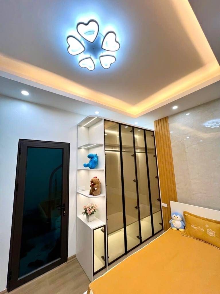 Bán nhà Tôn Đức Thắng - diện tích 21m2 5 tầng - Lô góc 3 mặt thoáng - giá 7,5 tỷ