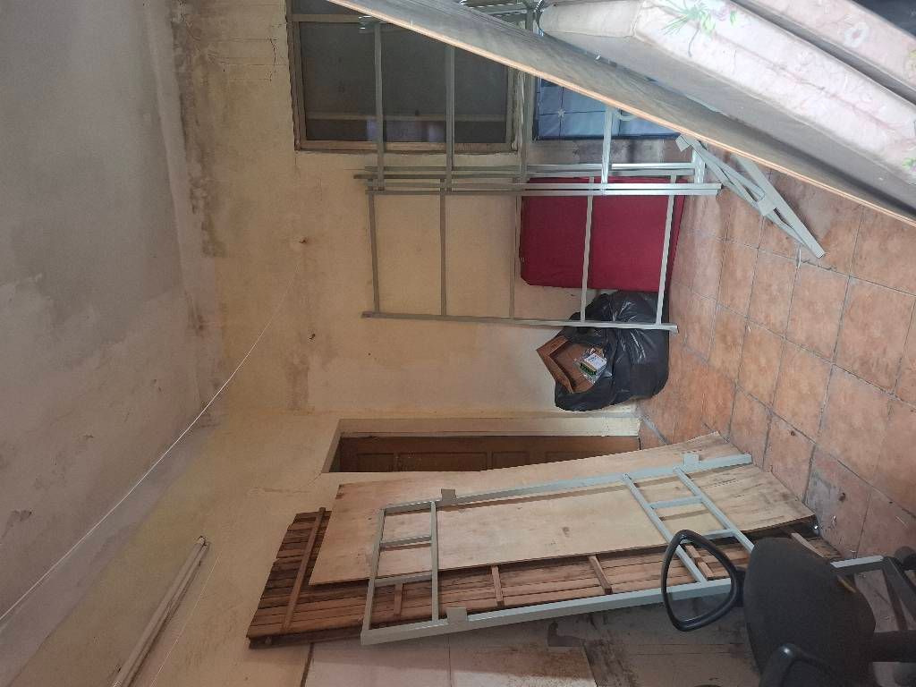 Bán nhà Đình Đông - diện tích 30m2 4 tầng - Nhà có sổ, gần ô tô - giá 5,2 tỷ