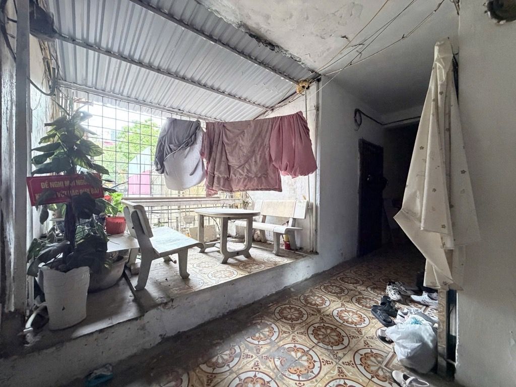 Bán nhà Nguyên Hồng - diện tích 45m2 1 tầng - vị trí kim cương - giá 3,6 tỷ