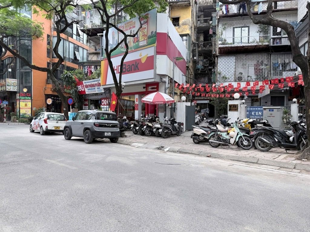 Bán nhà Nguyên Hồng - diện tích 45m2 1 tầng - vị trí kim cương - giá 3,6 tỷ