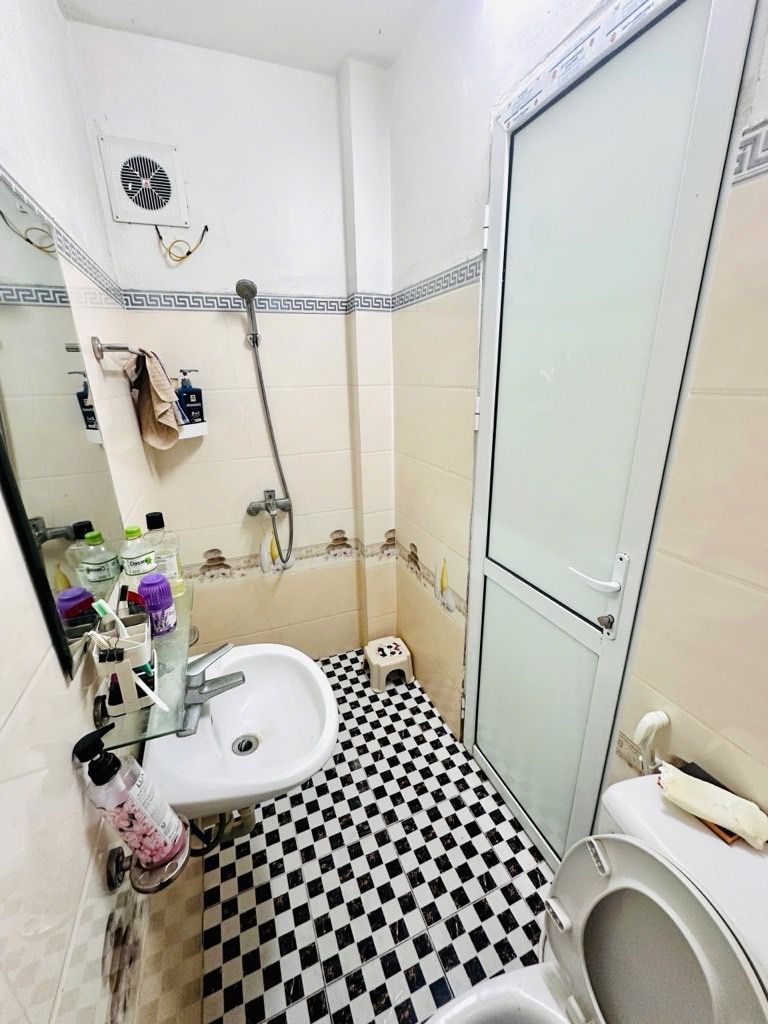 Bán nhà Khương Trung - diện tích 30m2 5 tầng - LÔ GÓC - CẦU THANG GIỮA - giá 8,6 tỷ