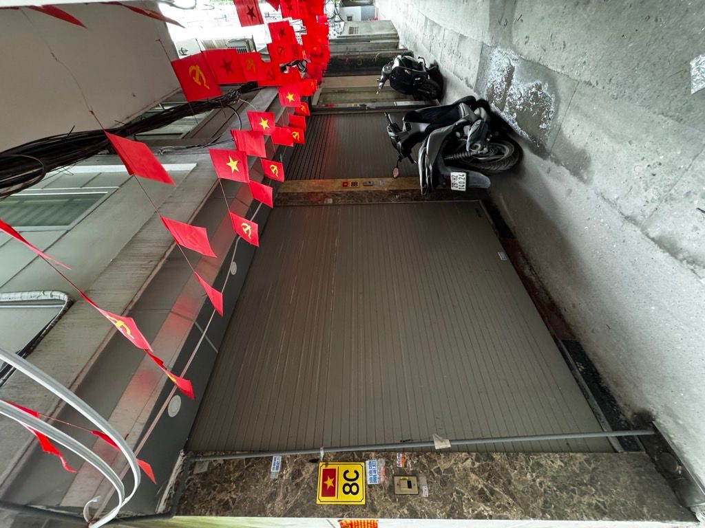 Bán nhà Khương Trung - diện tích 30m2 5 tầng - LÔ GÓC - CẦU THANG GIỮA - giá 8,6 tỷ
