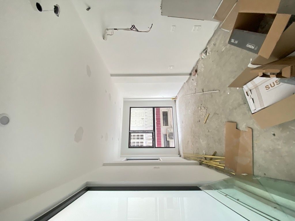 Bán nhà Đường Láng - diện tích 36m2 6 tầng - Nhà lô góc xây mới - giá 12,8 tỷ