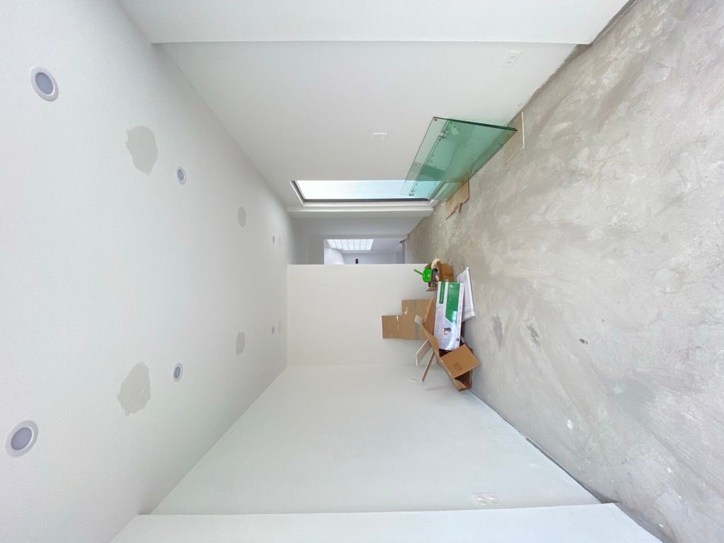 Bán nhà Đường Láng - diện tích 36m2 6 tầng - Nhà lô góc xây mới - giá 12,8 tỷ