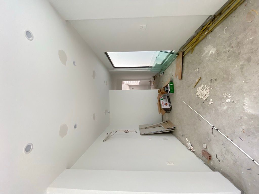Bán nhà Đường Láng - diện tích 36m2 6 tầng - Nhà lô góc xây mới - giá 12,8 tỷ