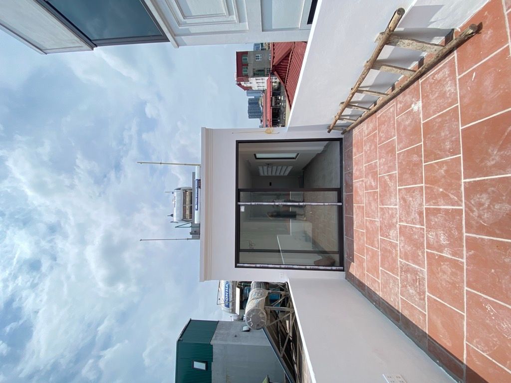 Bán nhà Đường Láng - diện tích 36m2 6 tầng - Nhà lô góc xây mới - giá 12,8 tỷ