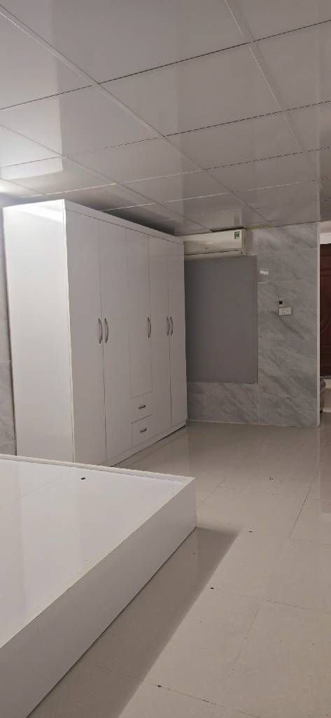 Bán nhà Thái Thịnh - diện tích 65m2 1 tầng - Căn hộ tầng 1 thông 2 cửa 2 mặt ngõ - giá 3,65 tỷ
