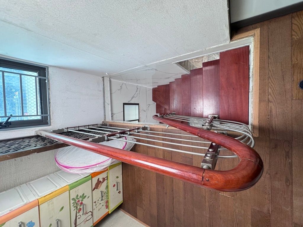 Bán nhà Thanh Xuân Bắc - diện tích 28,4m2 3 tầng - Nhà nhỏ tiền, tầm tài chính nhiều khách - giá 2,35 tỷ