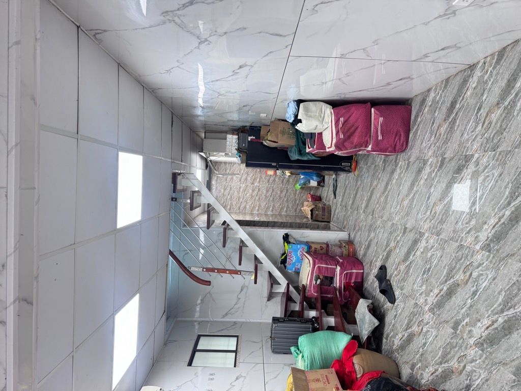 Bán nhà Thanh Xuân Bắc - diện tích 28,4m2 3 tầng - Nhà nhỏ tiền, tầm tài chính nhiều khách - giá 2,35 tỷ