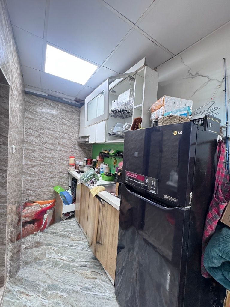 Bán nhà Thanh Xuân Bắc - diện tích 28,4m2 3 tầng - Nhà nhỏ tiền, tầm tài chính nhiều khách - giá 2,35 tỷ