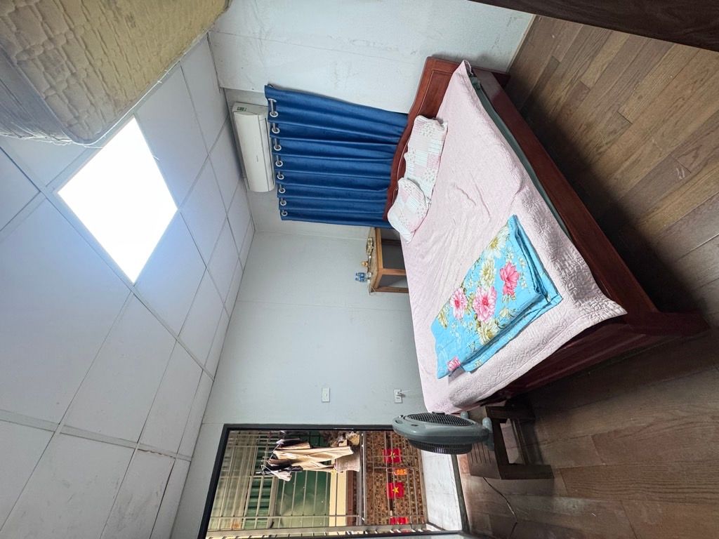 Bán nhà Thanh Xuân Bắc - diện tích 28,4m2 3 tầng - Nhà nhỏ tiền, tầm tài chính nhiều khách - giá 2,35 tỷ