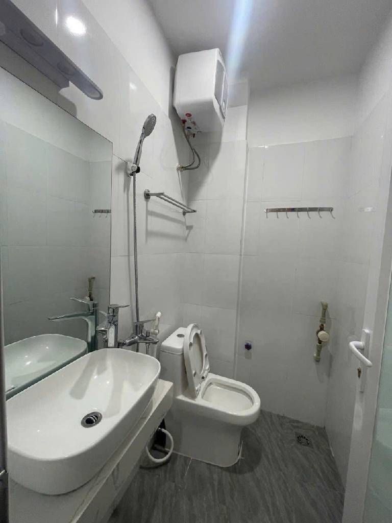 Bán nhà Nguyễn Trãi - diện tích 56m2 7 tầng - Ngõ ô tô tránh - giá 1,18 tỷ