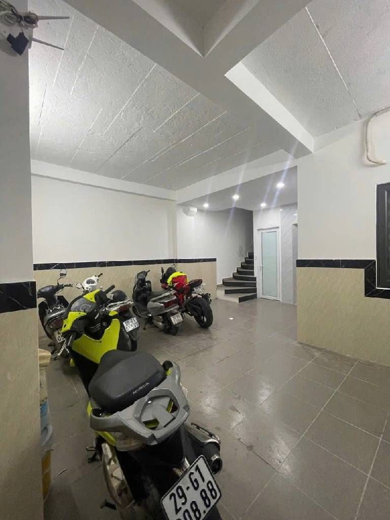 Bán nhà Nguyễn Trãi - diện tích 56m2 7 tầng - Ngõ ô tô tránh - giá 1,18 tỷ