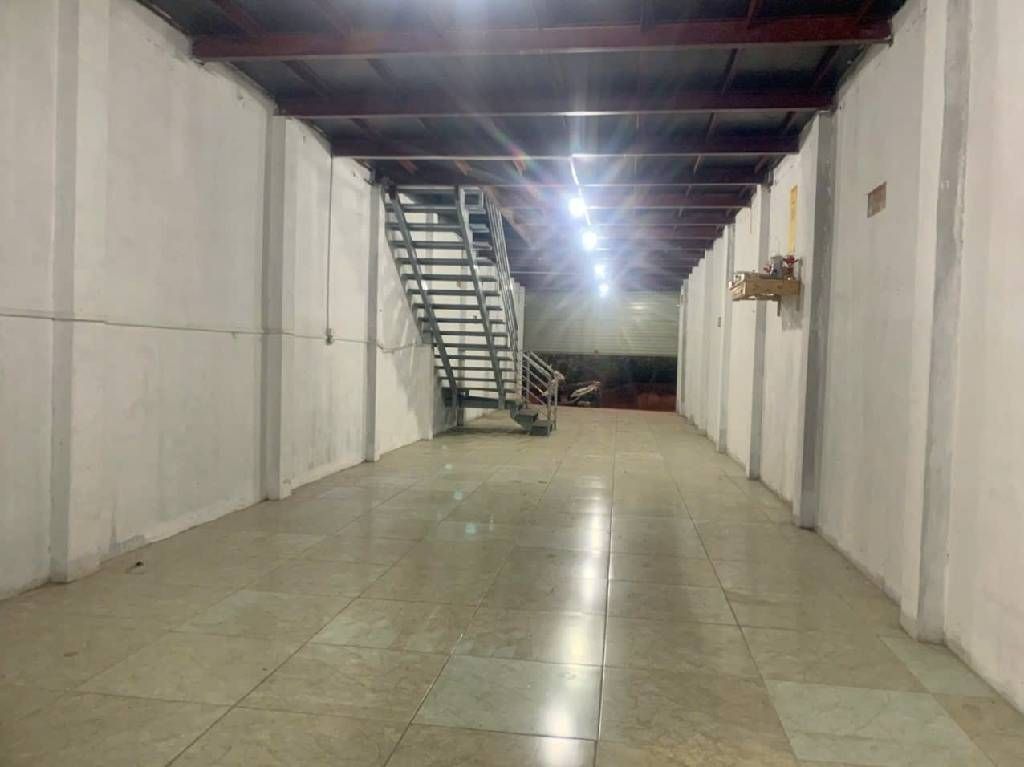 Bán nhà Khuyến Lương - diện tích 97m2 2 tầng - Ô TÔ TRÁNH - giá 18,9 tỷ