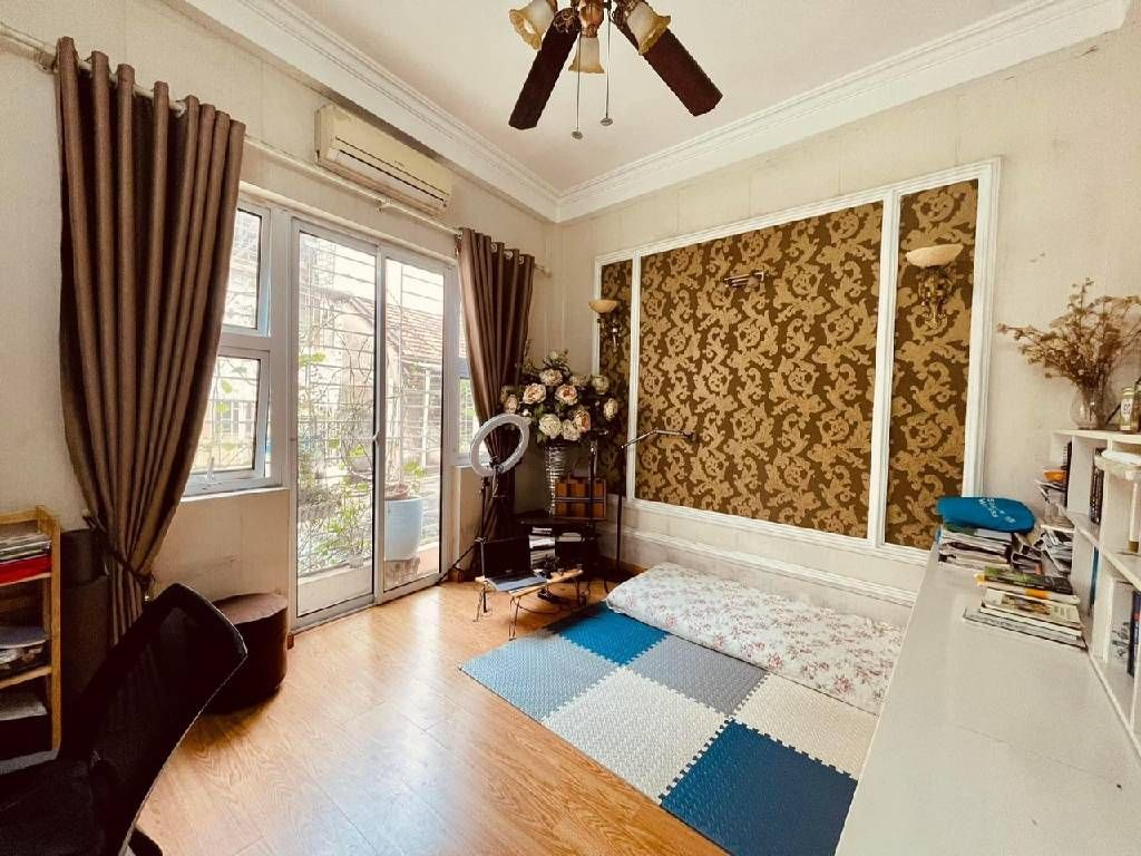 Bán nhà Tôn Đức Thắng - diện tích 29m2 4 tầng - Nhà đẹp gần phố - giá 9,5 tỷ
