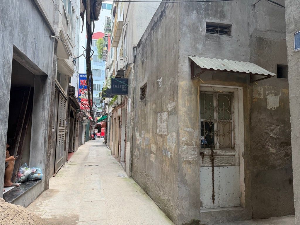 Bán nhà Triều Khúc - diện tích 65m2 3 tầng - Ngõ thông - giá 14,8 tỷ