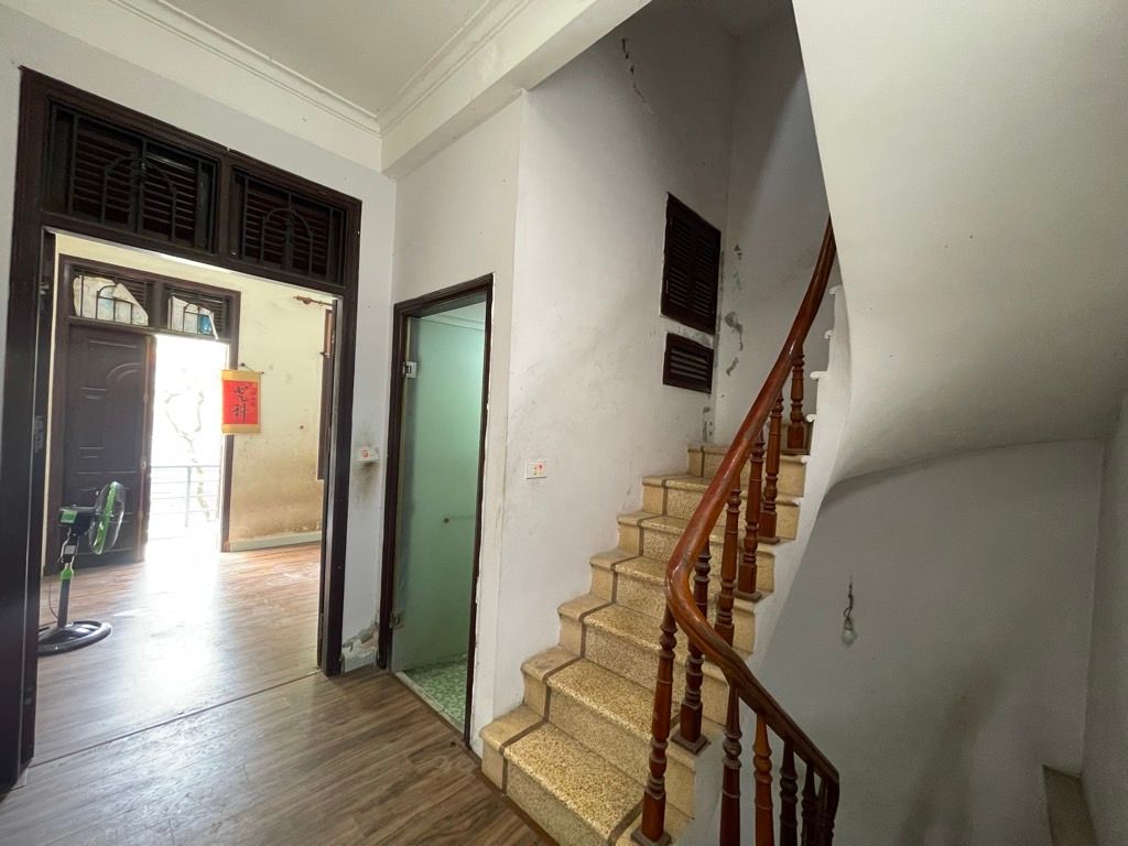 Bán nhà Hồng Mai - diện tích 24m2 6 tầng - 3 mặt thoáng - giá 6,99 tỷ