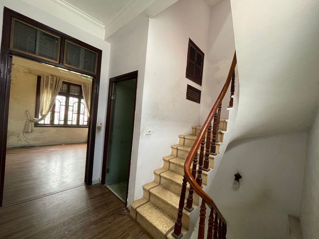 Bán nhà Hồng Mai - diện tích 24m2 6 tầng - 3 mặt thoáng - giá 6,99 tỷ