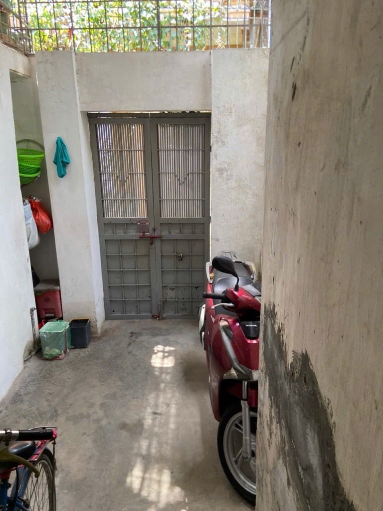 Bán nhà Mai Động - diện tích 80m2 2 tầng - ô tô đỗ cửa - giá 12,5 tỷ