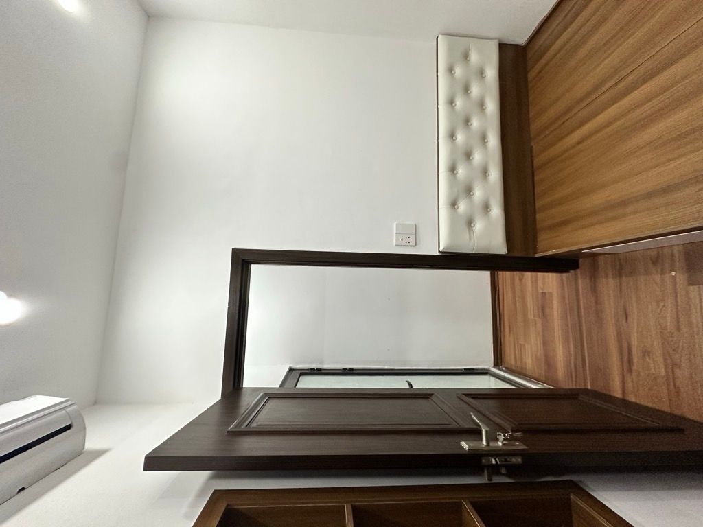 Bán nhà Chùa Láng - diện tích 27,4m2 1 tầng - Ô tô đỗ chân cầu thang - giá 0 tỷ