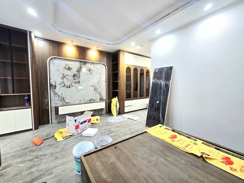 Bán nhà Láng - diện tích 42m2 6 tầng - thang máy, nội thất long lanh - giá 15,5 tỷ