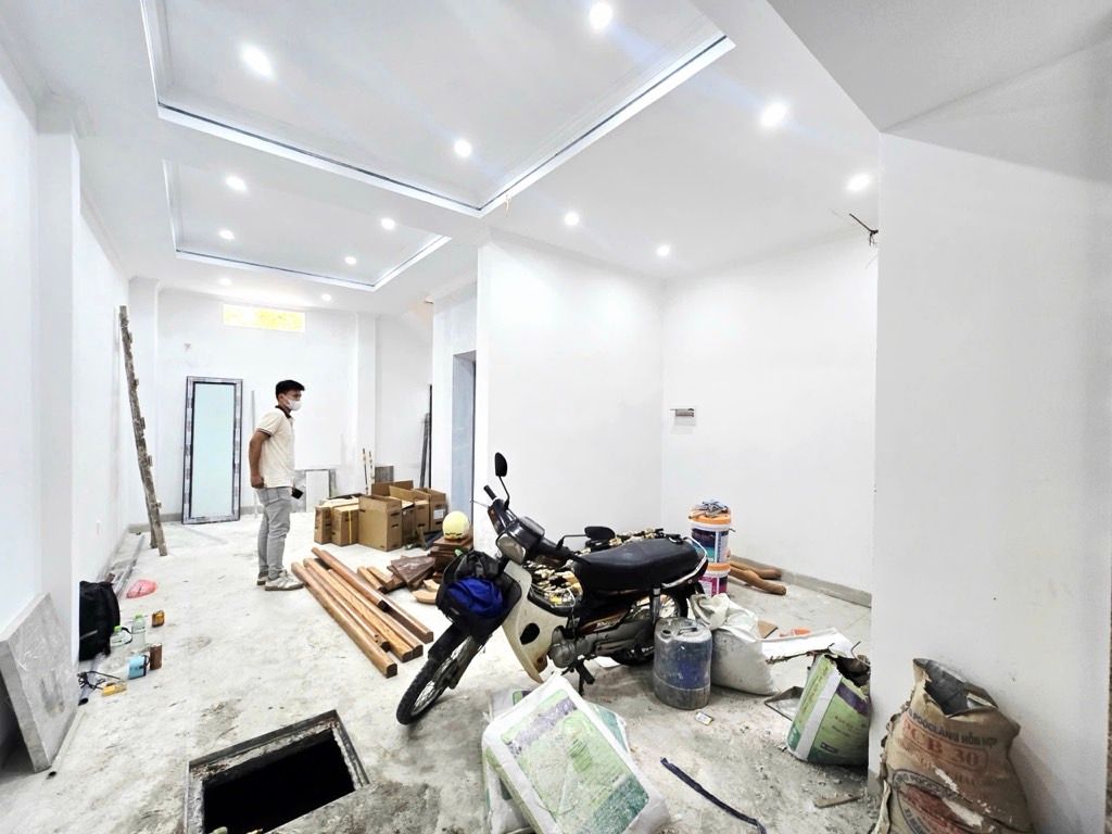 Bán nhà Láng - diện tích 42m2 6 tầng - thang máy, nội thất long lanh - giá 15,5 tỷ