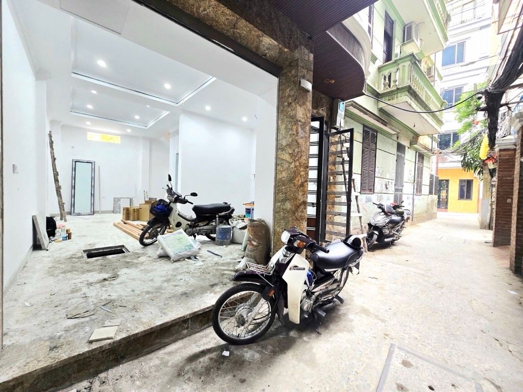 Bán nhà Láng - diện tích 42m2 6 tầng - thang máy, nội thất long lanh - giá 15,5 tỷ