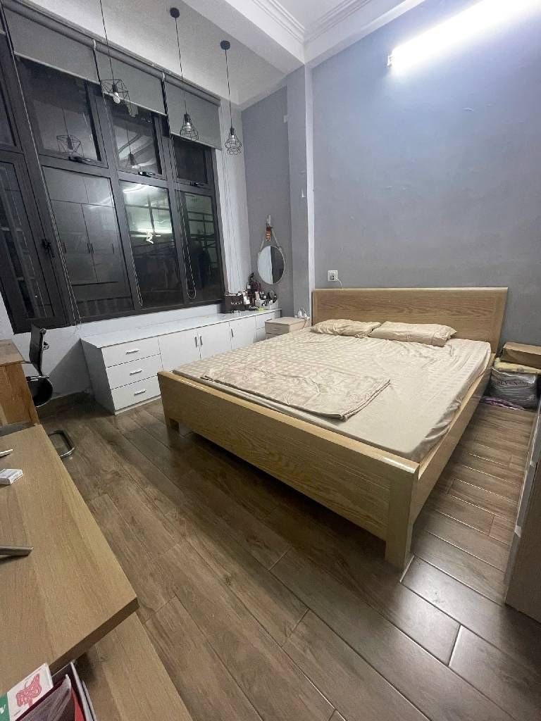 Bán nhà Nguyễn Trãi - diện tích 34m2 4 tầng - ô tô tránh đậu đỗ trước cửa - giá 16,8 tỷ