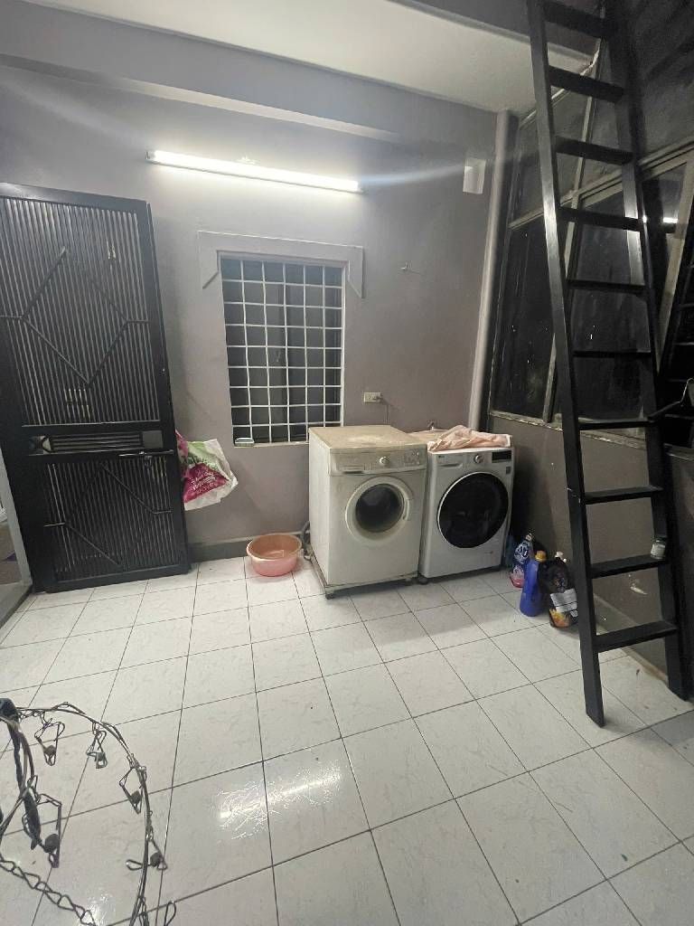 Bán nhà Nguyễn Trãi - diện tích 34m2 4 tầng - ô tô tránh đậu đỗ trước cửa - giá 16,8 tỷ