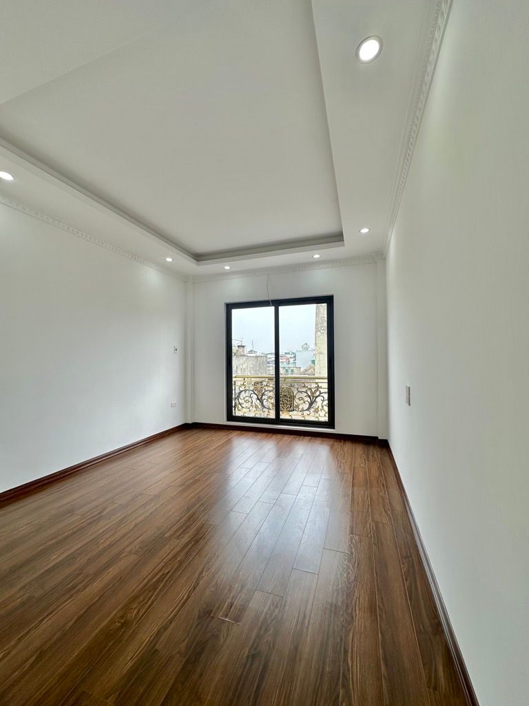 Bán nhà Lĩnh Nam - diện tích 30m2 6 tầng - HÀNG TUYỂN LĨNH NAM - 6 TẦNG THANG MÁY - giá 8,35 tỷ